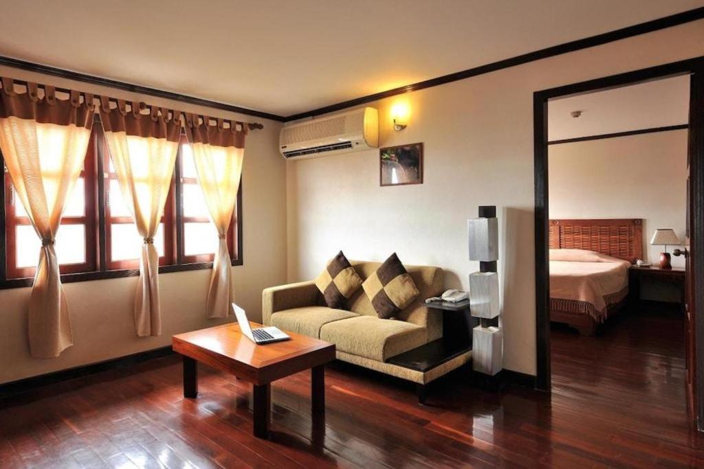 Lao Orchid Hotel Vientiane Exterior photo